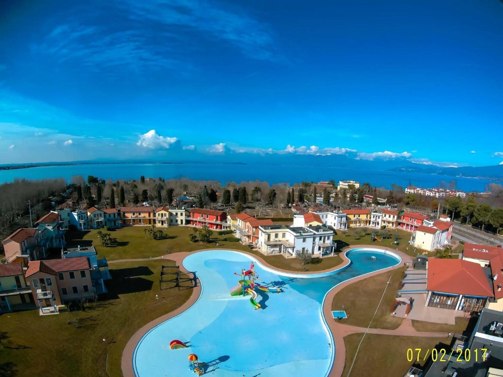 Gasparina Village Castelnuovo del Garda Luaran gambar