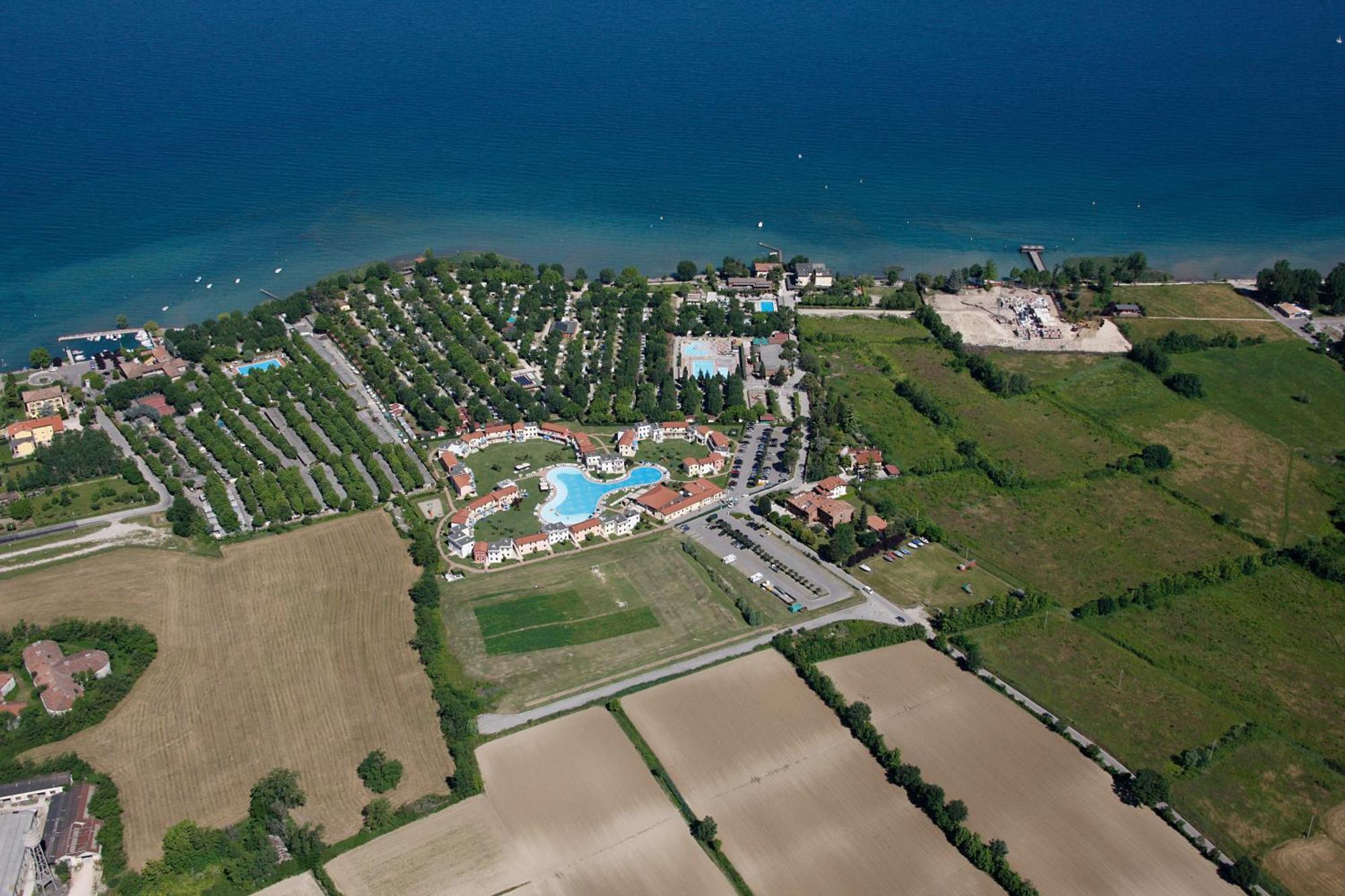 Gasparina Village Castelnuovo del Garda Luaran gambar